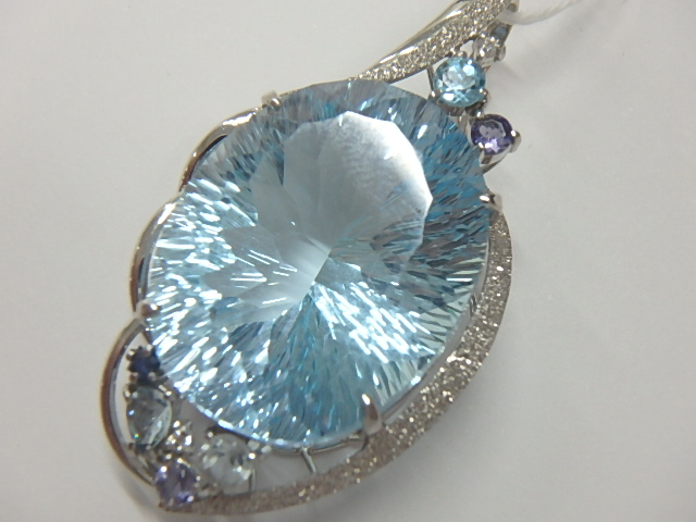 k18wg ﾌﾞﾙﾄﾊﾟｰｽﾞ 11.6g 35.47ct 0.60ct