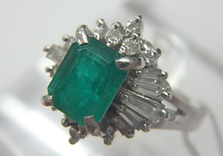 pt900 エメ 7.4g 1.0ct 0.47ct