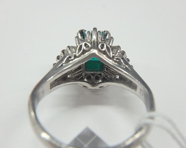 pt900 エメ 7.4g 1.0ct 0.47ct