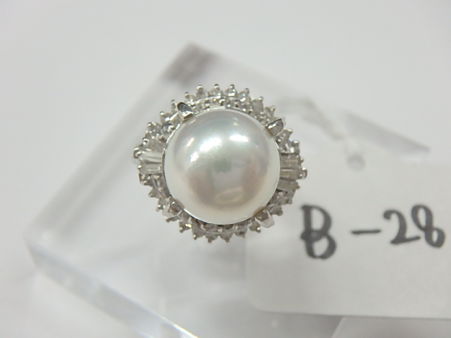 pt900  パール　10.5g    0.60ct