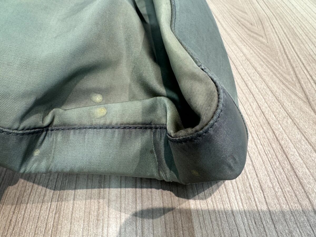 PRADA　プラダ　カーキ　ショルダーバッグ