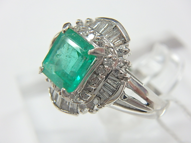 pt900 エメ 6.2g 1.00ct 0.40ct