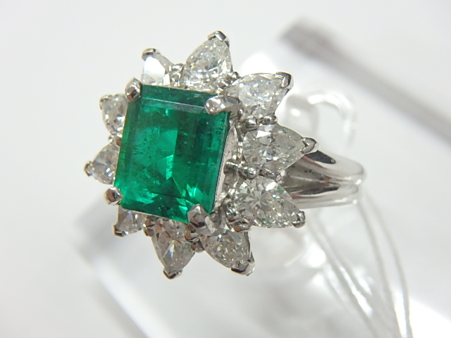 pt900 エメラルドリング 重量9.9g E2.19ct D1.97ct 