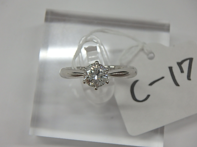 PT900 ダイヤ 4.4g 0.585ct