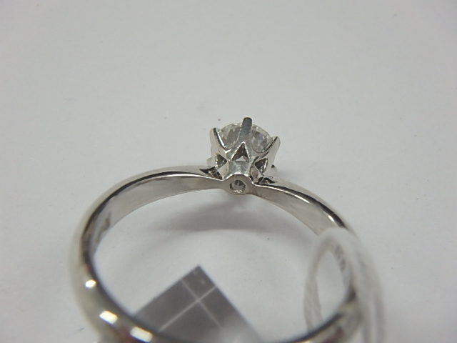PT900 ダイヤ 4.4g 0.585ct