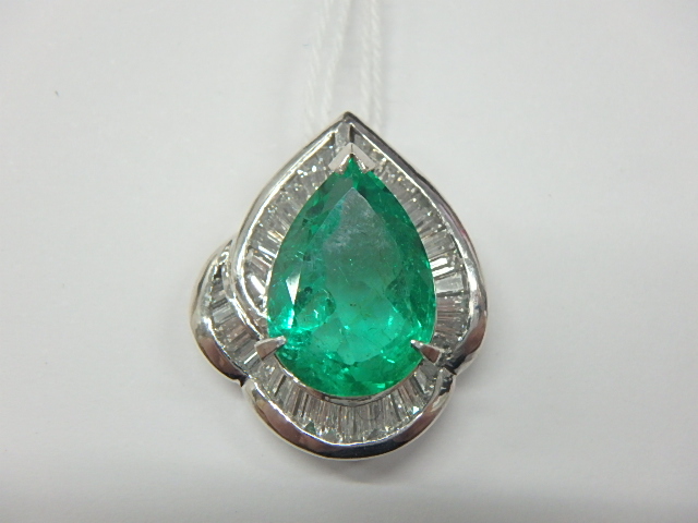 pt900 エメ 7.3g 3.55ct 0.69ct 