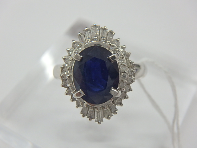 Pt900 7.8ｇ　サファイア2.35ct メレダイヤ0.64ct　リング