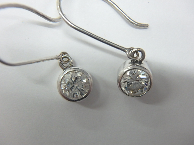 k18wg ピアス 1.6g ダイヤ0.322ct ダイヤ0.308ct
