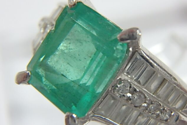 2.12ct エメラルド リング
