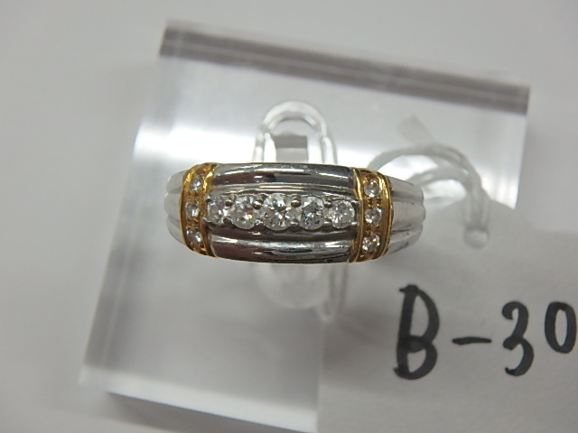 pt950 k18 ptメイン ダイヤ  0.30ct リング 9.3g