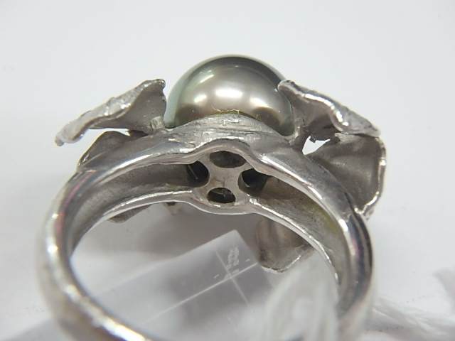 Pt900 黒蝶真珠 13.6g 0.13ct