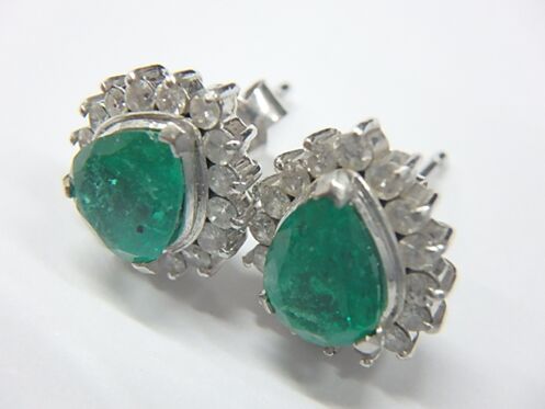 pt900 エメ 2.6g 0.95ct 0.85ct 0.64ct  