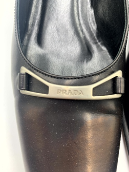 PRADA プラダ　ロゴシルバー金具パンプスチャンキーヒール