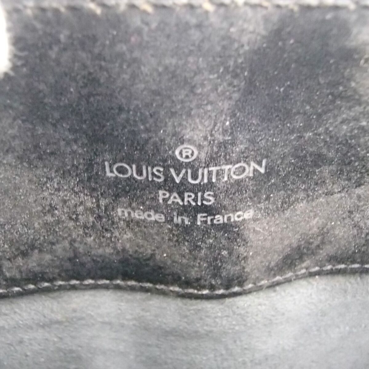 ルイ ヴィトン LOUIS VUITTON エピ レヴリ M52162 ノワール 黒 レザー LV ロゴ ショルダーバッグ ハンドバッグ　