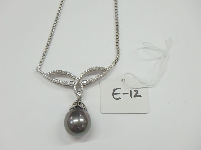 k18wg パール 19.8g 15.9mm 1.03ct ネックレス