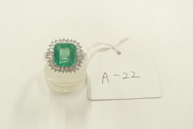 pt900 エメラルド 総重量12.1g エメラルド2.72ctダイヤモンド 0.51ct