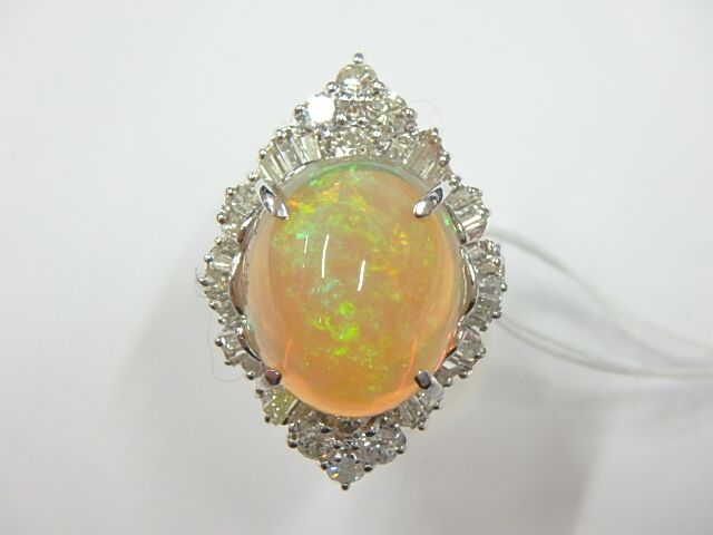 Pt900オパールリング　10.4g　OP9.22ct　D0.164ct　D1.40ct