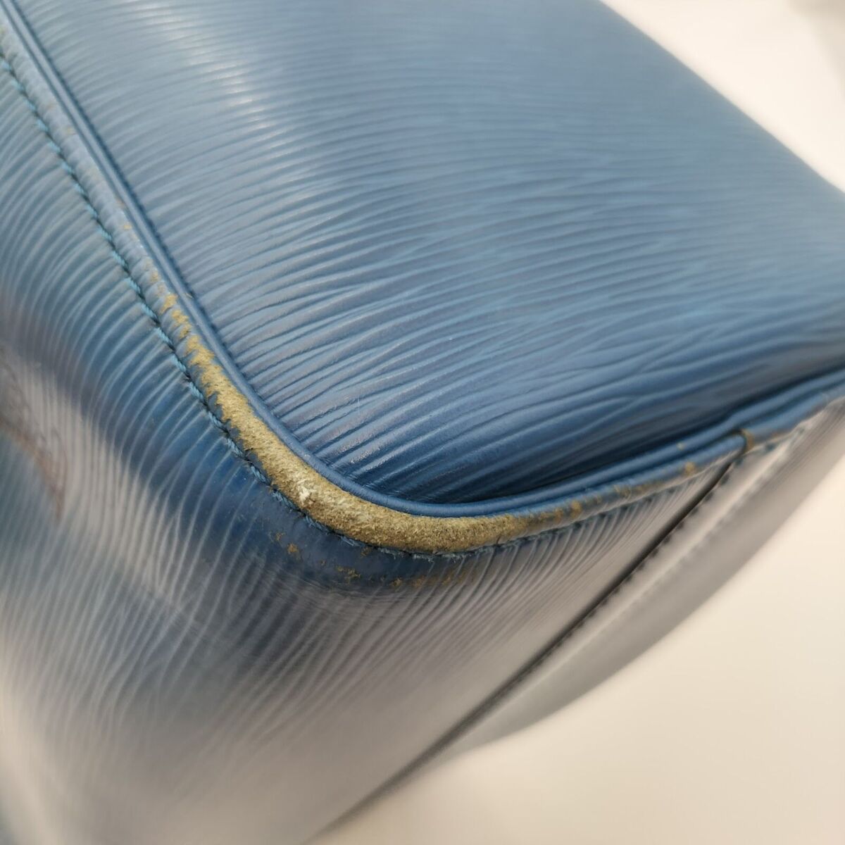 LOUIS VUITTON　ルイヴィトン　エピ　スピーディ25　バッグ　ハンドバッグ　ミニボストン　レザー　トレドブルー　青　M43015