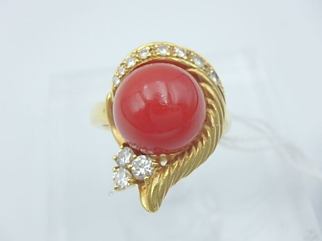 K18 サンゴ 6.2g 10mm メレダイヤ0.31ct