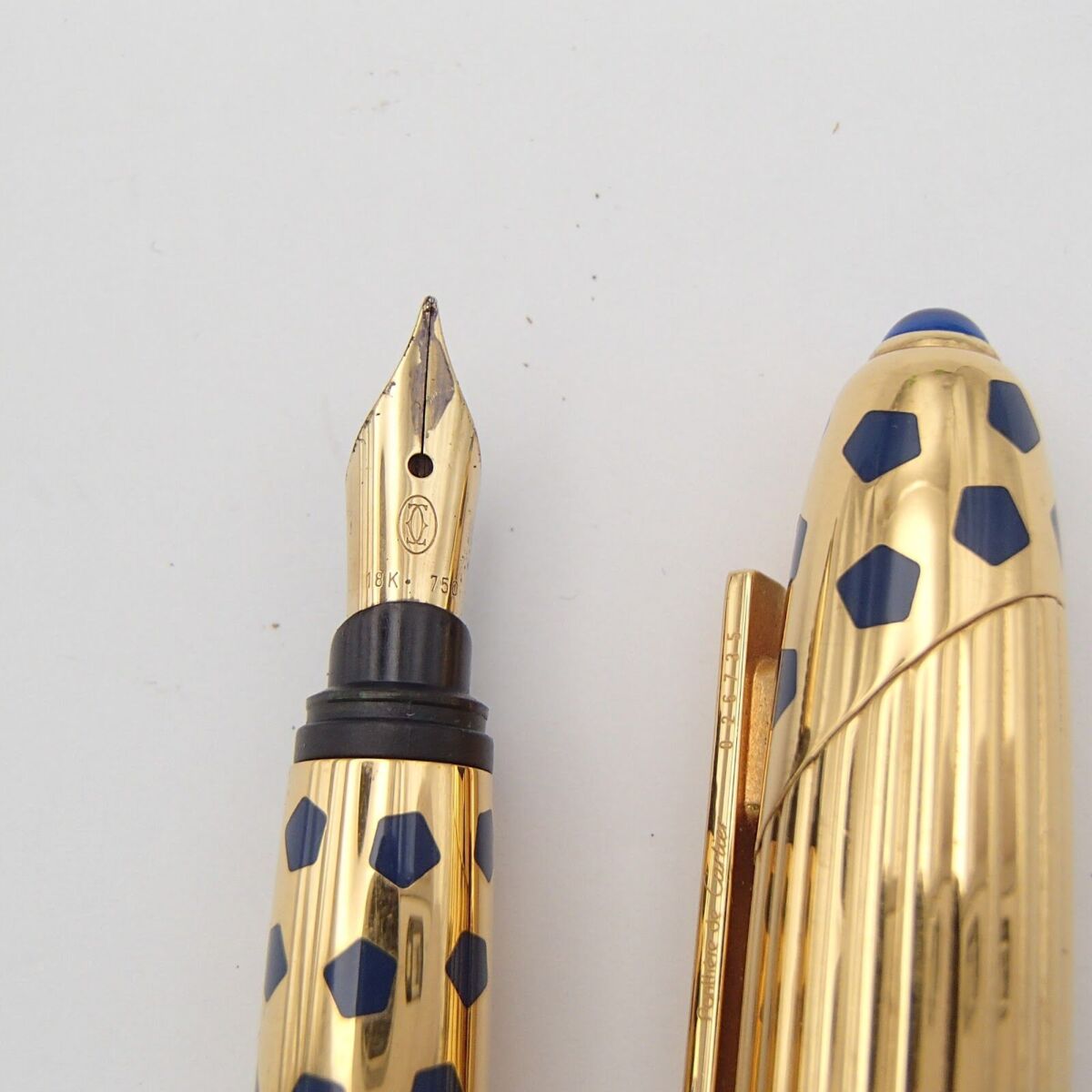 カルティエ ボールペン パンテール トリニティ ペン先18K 750 万円筆