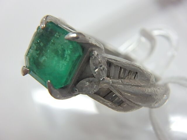 pt900 エメ 8.4g 1.77ct 0.43ct