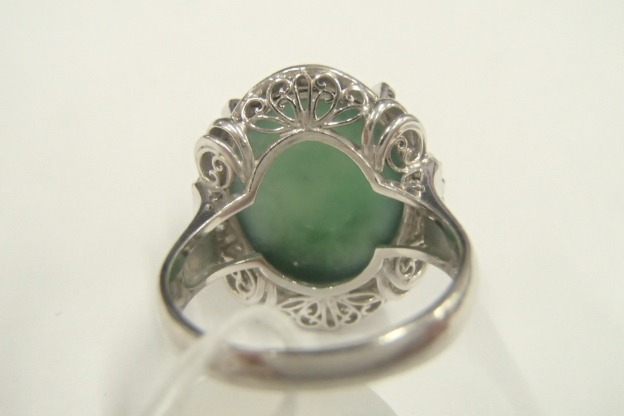 pt900 ヒスイ 13.6g 17.54 0.11