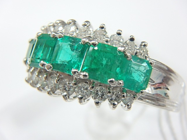 エメラルドリング Pt900 エメラルド 1.180ct 0.36ct 重量約8.1g