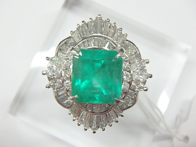 pt900 15.7g リング エメラルド 3.84ct メレダイヤ2.03ct