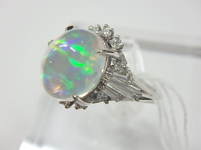 Pt900　オパール　6.9ｇ　3.93ct　0.51ct