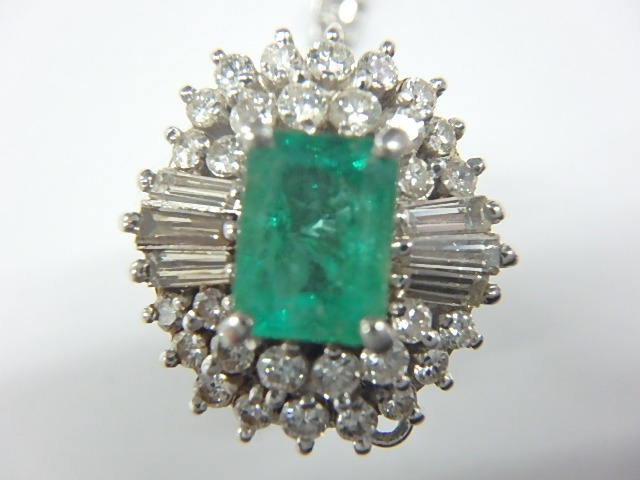 pt900 エメ 9.7g 0.78ct 0.74ct