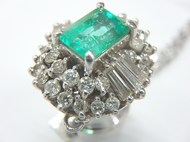 pt900 エメ 9.7g 0.78ct 0.74ct