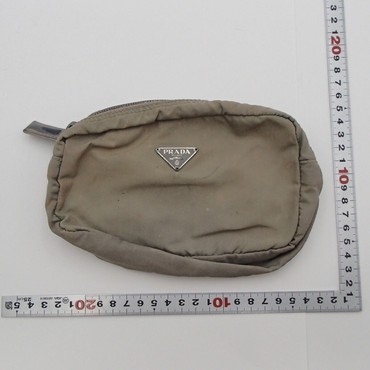 プラダ（PRADA）ナイロン ポーチ レディース