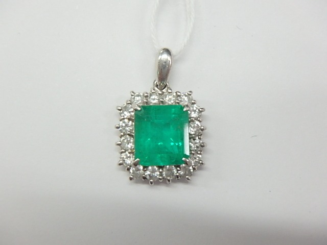 pt900 エメ 3.9g 0.73ct