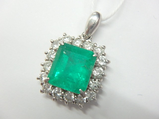 pt900 エメ 3.9g 0.73ct