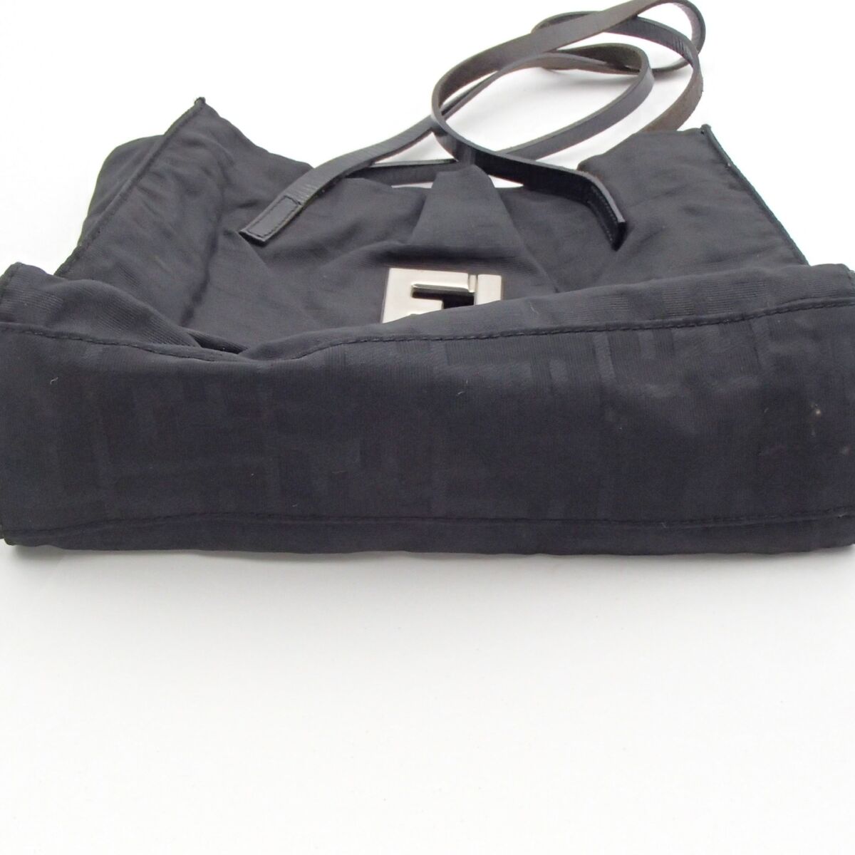 フェンディ ロゴ ズッカ柄 ハンドバッグ ナイロン素材