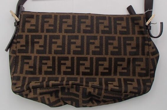 FENDI　ワンショルダーバッグ