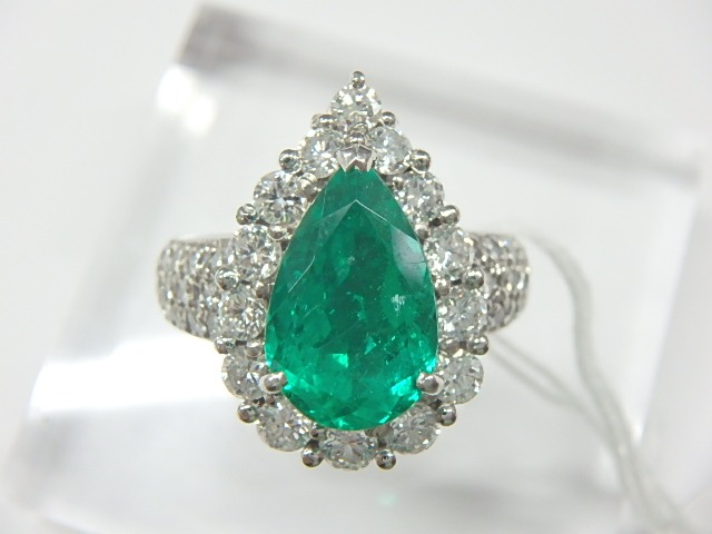 pt900 エメラルド 重量12.1g E2.398ct D1.21ct 
