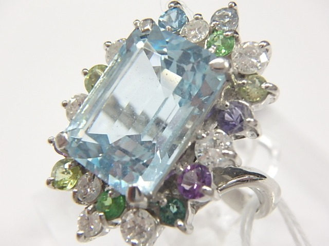 指輪　土台：pt900 親石：ブルートパーズ9.17ct　脇石：1.83ct 総重量：14.5g