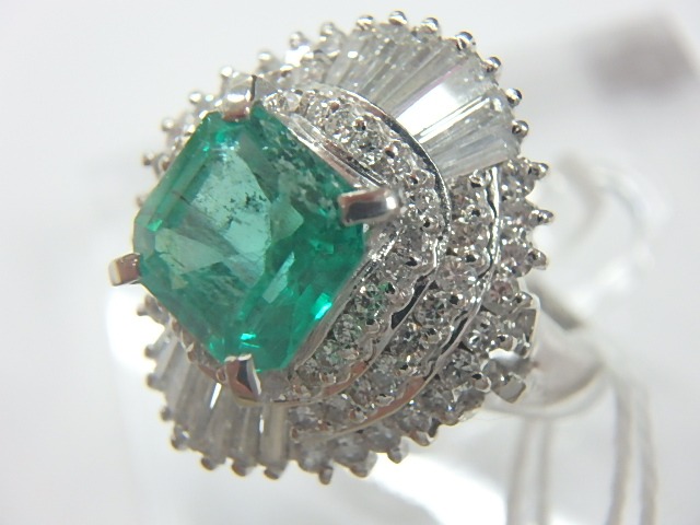 pt900 エメ 9.8g 1.40ct 0.95ct 