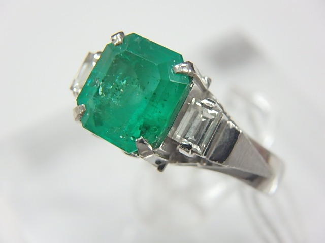 pt900 エメ 6.4g 1.33ct 0.22ct