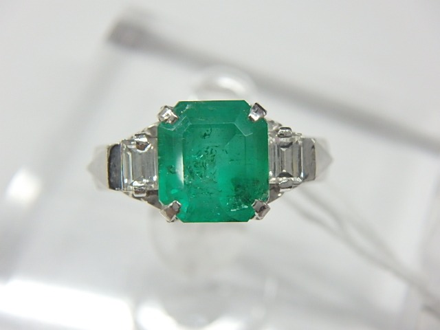 pt900 エメ 6.4g 1.33ct 0.22ct