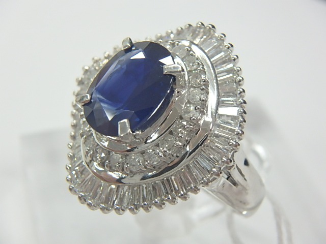 Ptサファイアリング　11.7ｇ　2.13ct　1.20ct