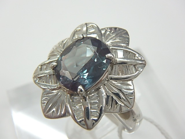 Pt900 アレキサンドライトリング 13.3g 3.126ct / ダイヤ0.35ct