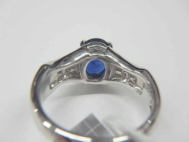Pt900サファイアリング　8.4ｇ　1.75ct　0.20ct