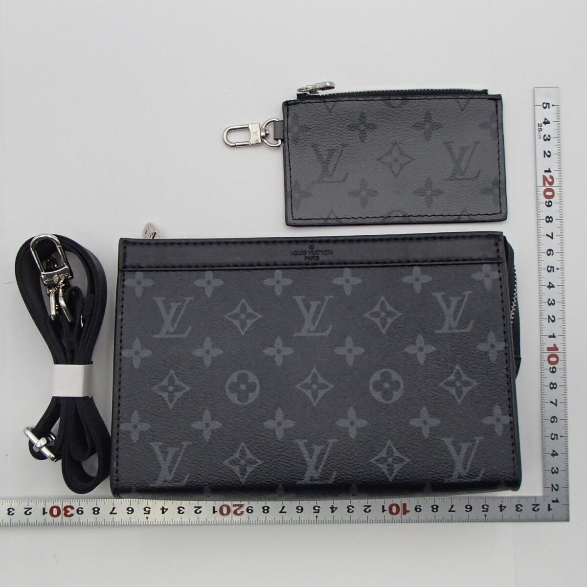 ルイヴィトン　ショルダーバッグ　モノグラム・エクリプス　ガストンウェアラブルウォレット　M81124　LOUIS VITTON　黒　※コピー品