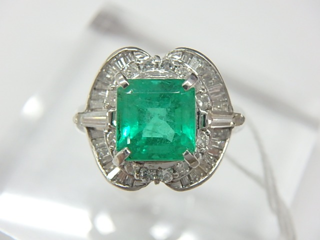 pt900 エメラルド リング 重量7.7g E1.34ct D0.74ct