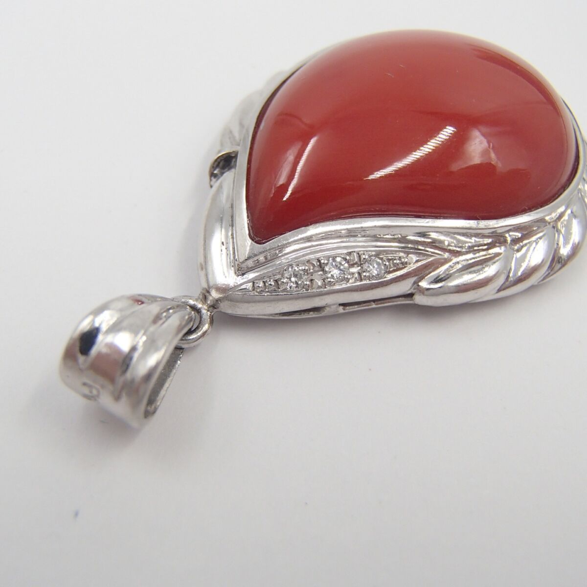 赤珊瑚 ペンダントトップ（Pt900／D0.04ct）