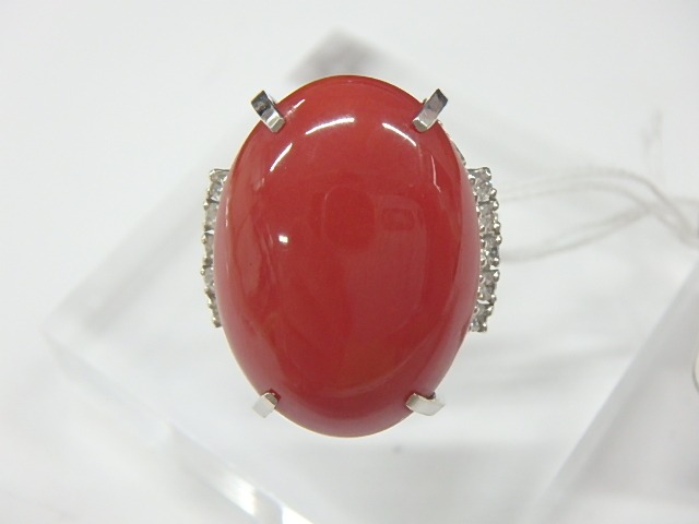 pt900 サンゴ 9.0g 0.19ct 