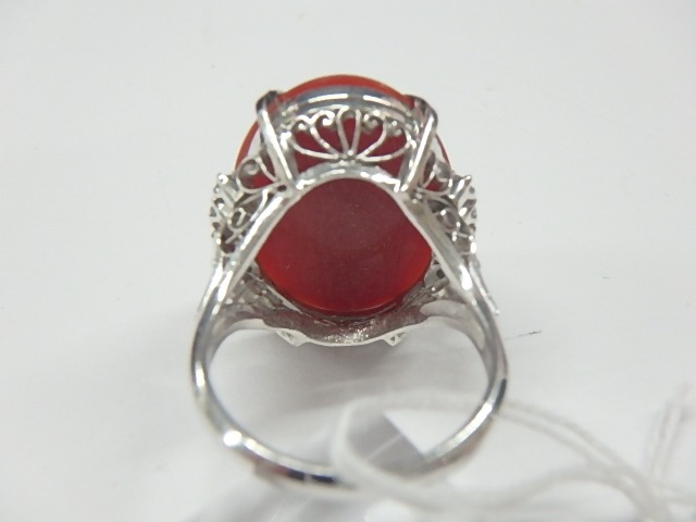 pt900 サンゴ 9.0g 0.19ct 