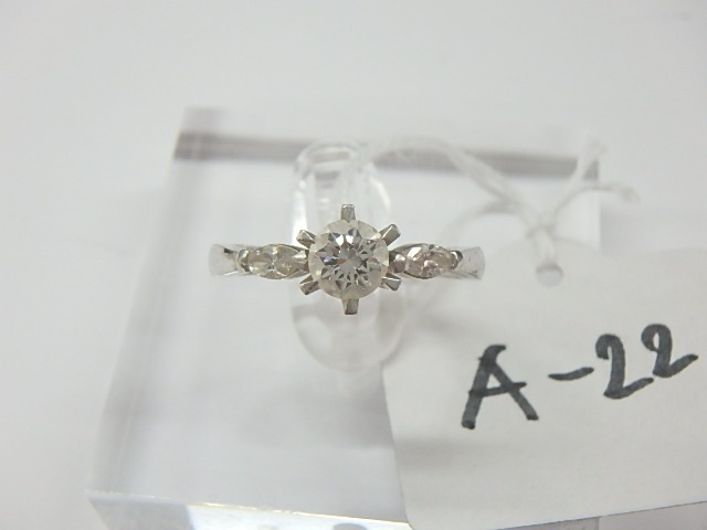 PT900　ダイヤモンドリング　0.463ct